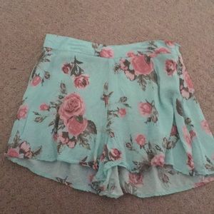 Rue 21 size small flow shorts